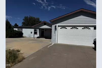 5947 Springcrest Way, Klamath Falls, OR 97603 - Photo 1