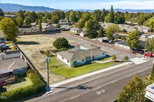 1225 Corona Ave, Medford, OR 97504 - Photo 43