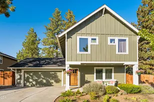 20070 SE Shady Pines Pl, Bend, OR 97702 - Photo 3