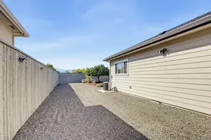 3726 Arizona Dr, Medford, OR 97504 - Photo 57