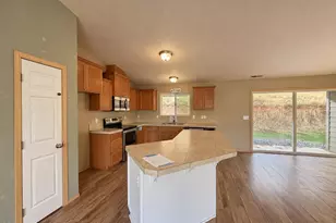 1780 Wards Creek Rd, Rogue River, OR 97537 - Photo 3