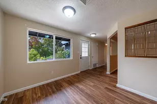 112 Saxbury Dr, Central Point, OR 97502 - Photo 5