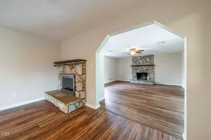 112 Saxbury Dr, Central Point, OR 97502 - Photo 11