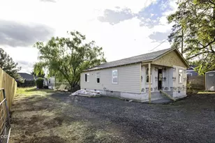1295 Thomas Rd, Medford, OR 97501 - Photo 7