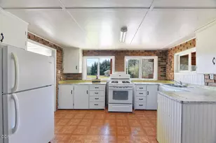 3919 Little Applegate Rd, Jacksonville, OR 97530 - Photo 7