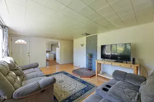 3919 Little Applegate Rd, Jacksonville, OR 97530 - Photo 11