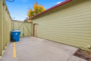 2504 SW 32nd St, Redmond, OR 97756 - Photo 21