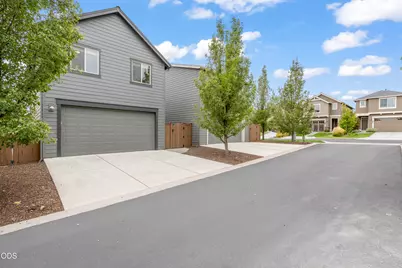 20754 NE Sierra Drive, Bend, OR 97701 - Photo 33
