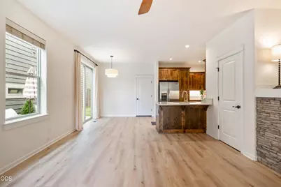 20754 NE Sierra Drive, Bend, OR 97701 - Photo 7