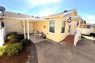 204 Kingsley Dr, Grants Pass, OR 97526 - Photo 15