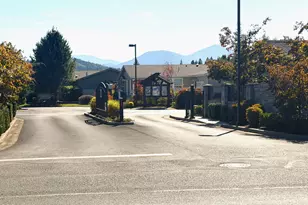 204 Kingsley Dr, Grants Pass, OR 97526 - Photo 19