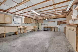 611 Edwina Ave, Central Point, OR 97502 - Photo 45