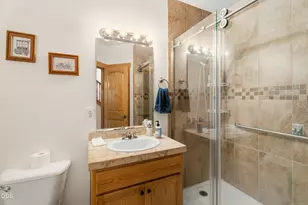 2023 NW 22nd St, Redmond, OR 97756 - Photo 13