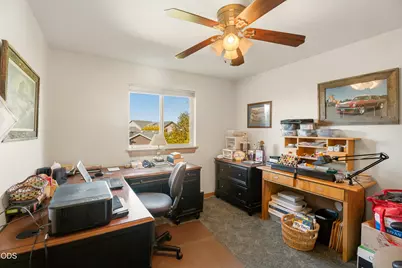 2023 NW 22nd Street, Redmond, OR 97756 - Photo 17