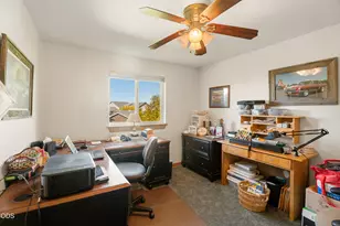 2023 NW 22nd St, Redmond, OR 97756 - Photo 17