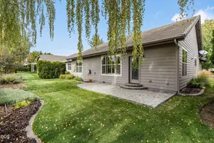 1748 NW Nickernut Pl, Redmond, OR 97756 - Photo 5