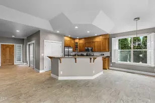 1748 NW Nickernut Pl, Redmond, OR 97756 - Photo 9