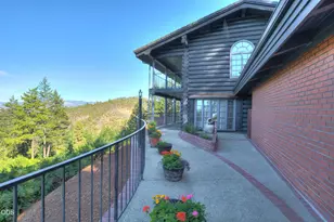 5263 Griffin Ln, Medford, OR 97501 - Photo 5