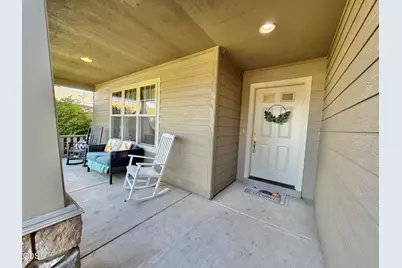3235 Paramont Street, Klamath Falls, OR 97603 - Photo 3