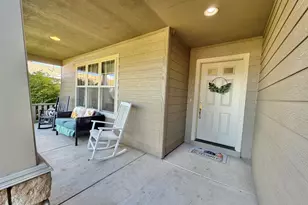 3235 Paramont St, Klamath Falls, OR 97603 - Photo 3