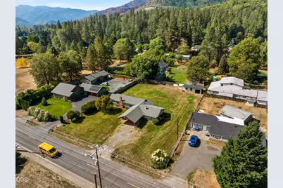 175 W Evans Creek Road, Rogue River, OR 97537 - Photo 29