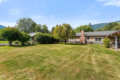 175 W Evans Creek Road, Rogue River, OR 97537 - Photo 19