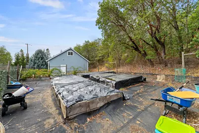 8939 Monument Drive, Grants Pass, OR 97526 - Photo 43