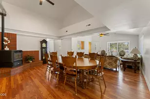 8939 Monument Dr, Grants Pass, OR 97526 - Photo 13