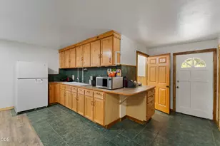 8939 Monument Dr, Grants Pass, OR 97526 - Photo 25