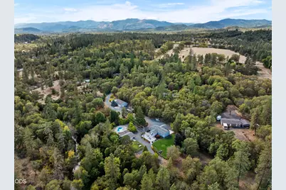 8939 Monument Drive, Grants Pass, OR 97526 - Photo 53