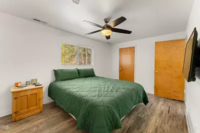 8939 Monument Drive, Grants Pass, OR 97526 - Photo 17