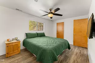 8939 Monument Dr, Grants Pass, OR 97526 - Photo 17