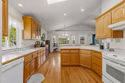 1810 SW J Street, Grants Pass, OR 97526 - Photo 13