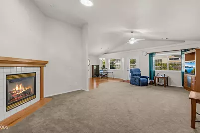 1810 SW J Street, Grants Pass, OR 97526 - Photo 7