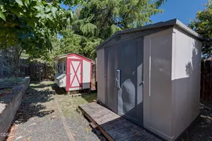 203 S Rose St, Phoenix, OR 97535 - Photo 27