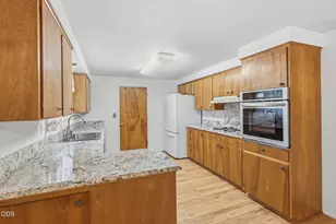 203 S Rose St, Phoenix, OR 97535 - Photo 5