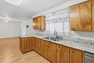 203 S Rose St, Phoenix, OR 97535 - Photo 7