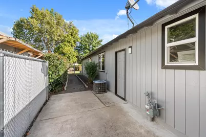 1003 Juanita Way, Central Point, OR 97502 - Photo 25