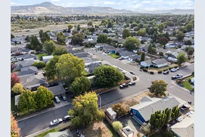 1003 Juanita Way, Central Point, OR 97502 - Photo 41