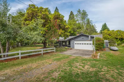 170 Allenwood Drive, Grants Pass, OR 97527 - Photo 3