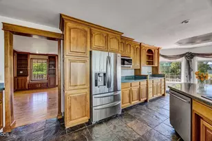 5311 Pioneer Rd, Medford, OR 97501 - Photo 17
