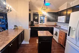 11800 Tingley Ln, Klamath Falls, OR 97603 - Photo 13