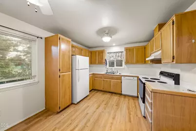 [Address not provided], Eagle Point, OR 97524 - Photo 21