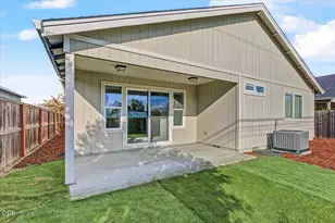 2320 Kamerin Ln, Medford, OR 97501 - Photo 23