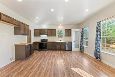 630 Schumacher Street, Cave Junction, OR 97523 - Photo 9