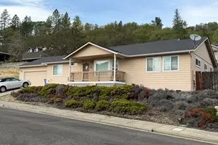 605 Lia Way, Rogue River, OR 97537 - Photo 1