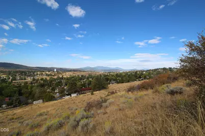 Hillside Avenue, Klamath Falls, OR 97601 - Photo 11