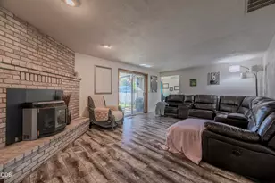 2212 Westfall Cir, Medford, OR 97504 - Photo 7