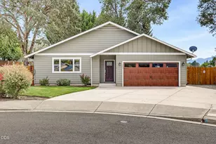 104 Vista Cir, Rogue River, OR 97537 - Photo 1