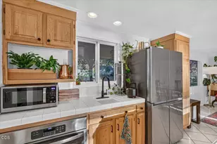215 Stagecoach Dr, Jacksonville, OR 97530 - Photo 13